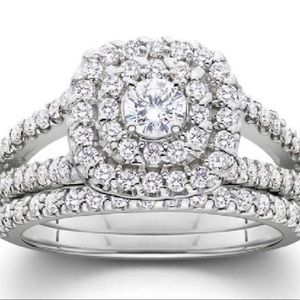 1/10ct Cushion Halo Diamond 10K Ring Set
